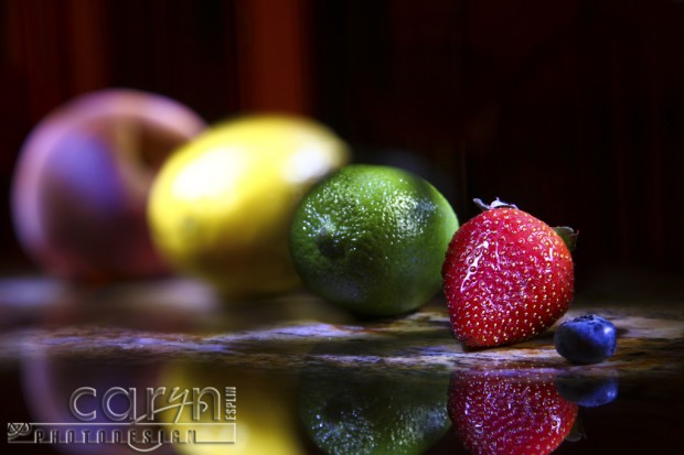 Light Painting Fruit - Manual blur control in camera with focus ring -  Caryn Esplin 