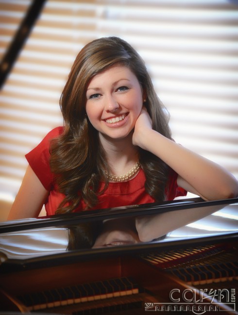 CarynEsplin-AnnieBrownPortrait-YoungConcertPianist