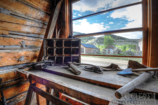 CarynEsplin-BannackGhostTown-TackRoomWindow