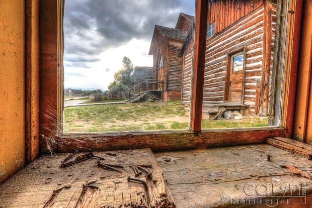 CarynEsplin-BannackGhostTown-WindowScene