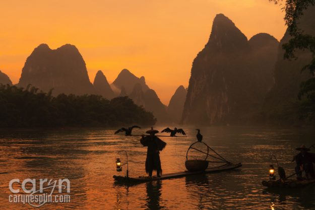 CarynEsplin-GoldenSunrise-CormorantFishermen,-Guilin-China-karst-Guangxi Zhuang region