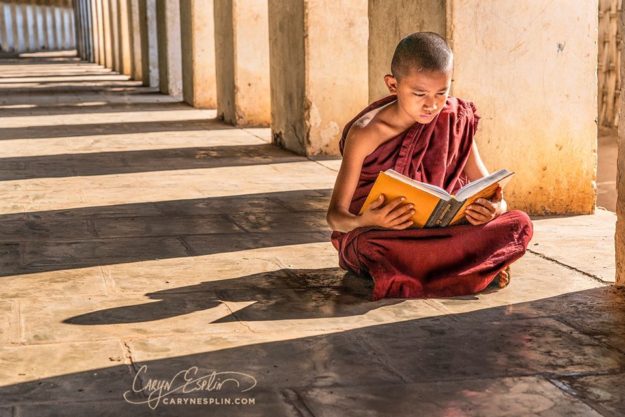 Caryn-Esplin_monk-study-temple-myanmar-