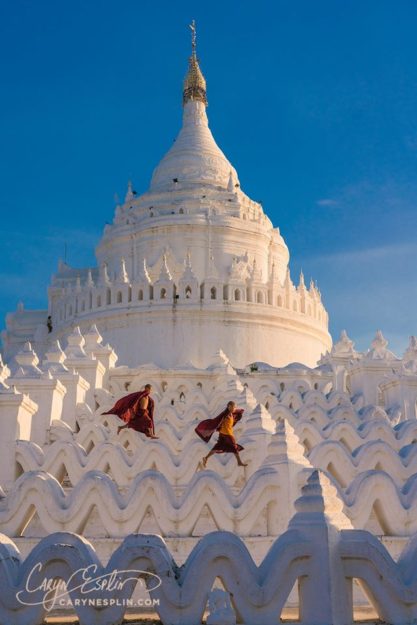 Caryn-Esplin-myanmar-flying-monk