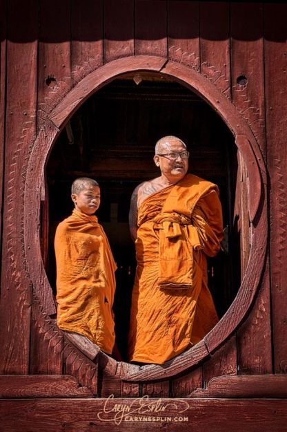 Caryn-Esplin_monk-myanmar-bracketing-luminar-aurora