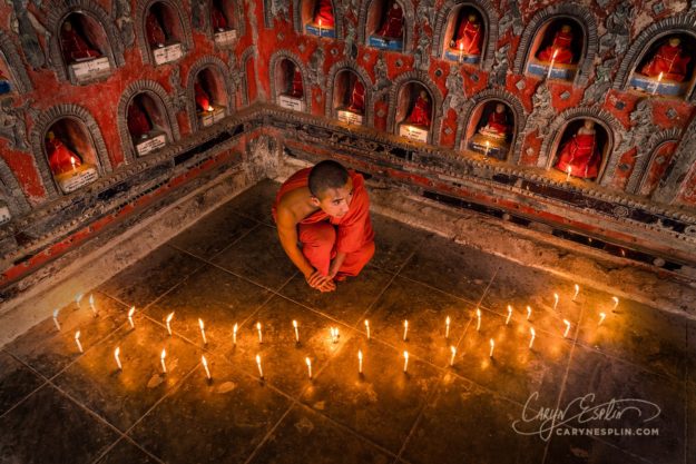 Caryn-Esplin_monk-myanmar-texture-Shwe Yaunghwe Kyaung Monastery