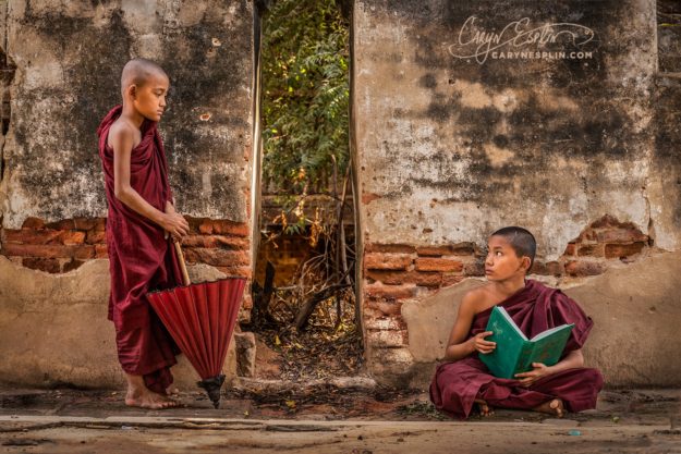 Caryn-Esplin_myanmar-monk-monastery-texture-dodge-burn