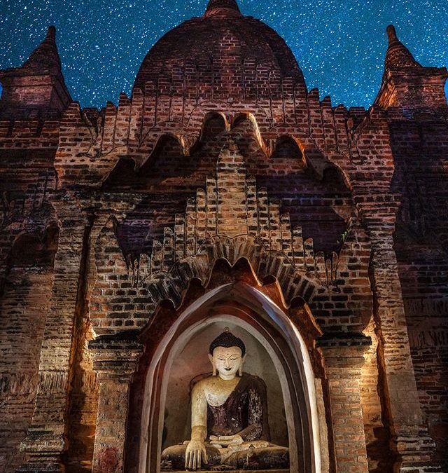 Myanmar 2020: Light Painting Old Bagan, Myanmar at night!